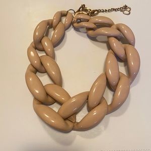 Beautiful chunky nude resin necklace